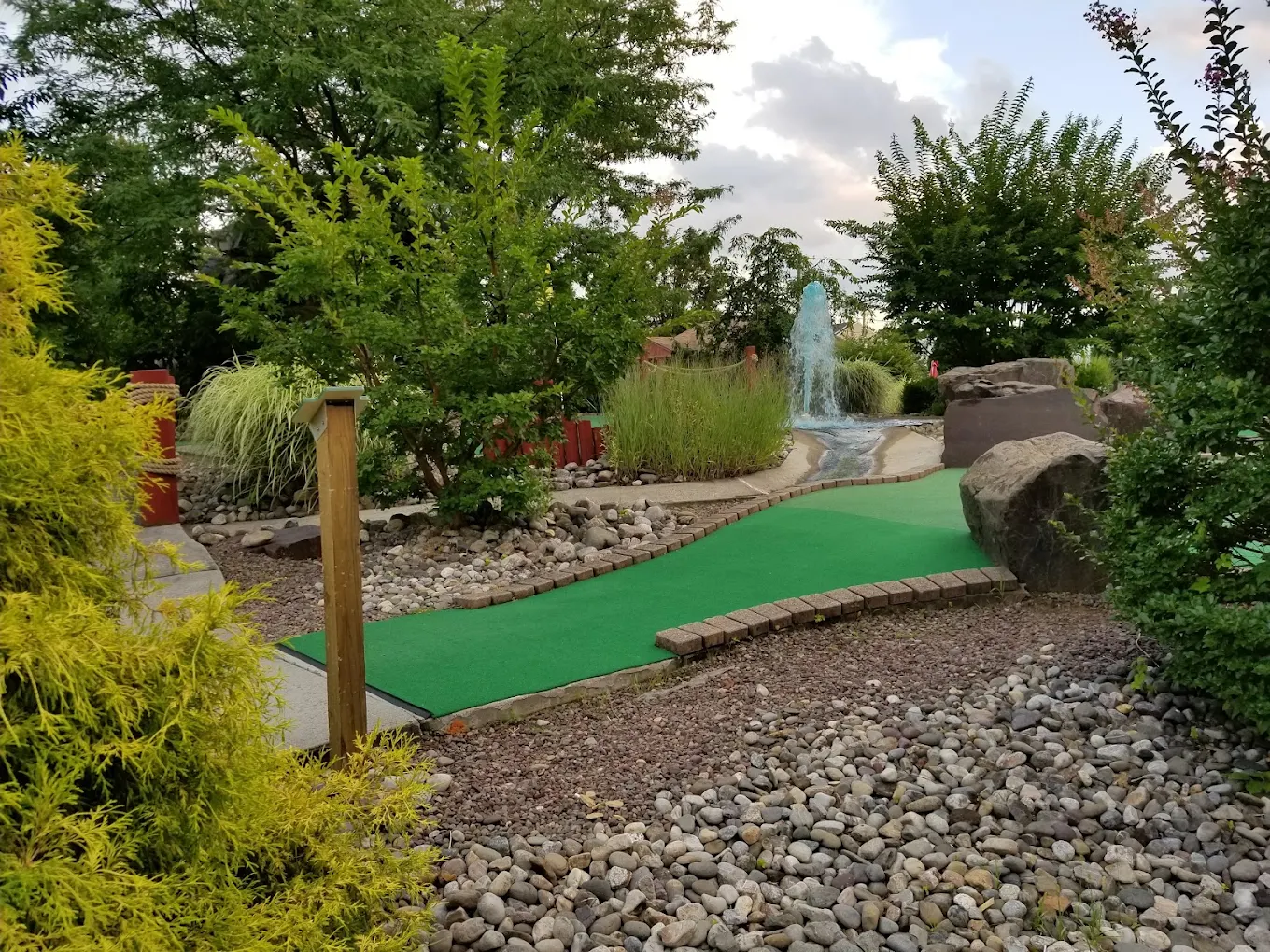 Fairway with fountain